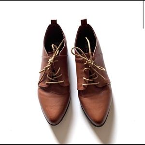 Matt & Nat brown “leather” oxfords size 9